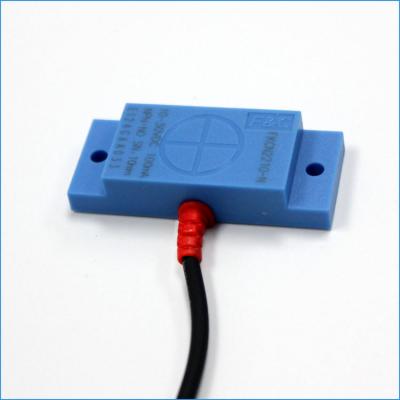 FKCN2210-N/P/15D  12V Flat Capacitive Proximity Sensor Non-contact Liquid Level Switch